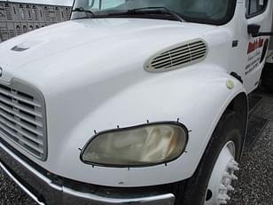 Main image Freightliner Business Class M2 106 10