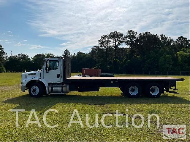 Image of Freightliner Business Class M2 112 equipment image 1