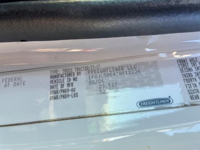 Image of Freightliner Business Class M2 112 equipment image 1