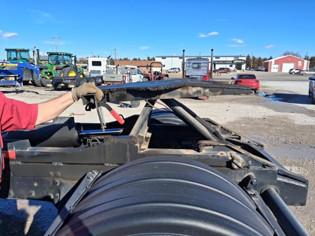 Image of Freightliner Business Class M2 112 equipment image 2