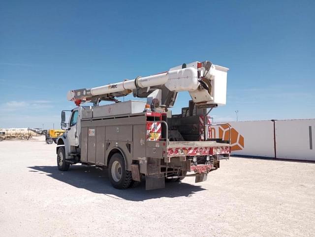 Image of Freightliner Business Class M2 equipment image 2