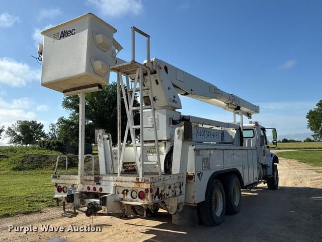 Image of Freightliner Business Class M2 equipment image 4