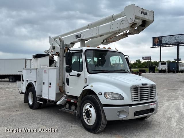 Image of Freightliner Business Class M2 equipment image 2