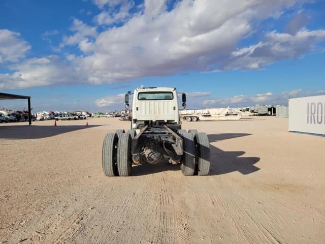 Image of Freightliner Business Class M2 equipment image 3