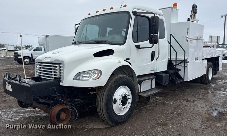 2007 Freightliner Business Class M2 Equipment Image0