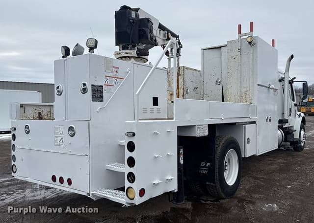 Image of Freightliner Business Class M2 equipment image 4