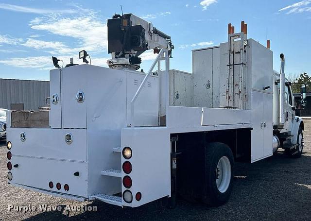 Image of Freightliner Business Class M2 equipment image 4