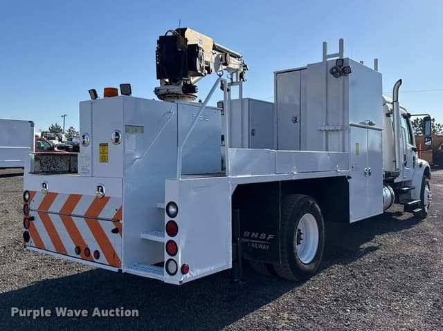Image of Freightliner Business Class M2 equipment image 4