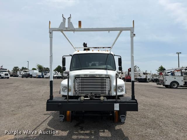 Image of Freightliner Business Class M2 equipment image 1