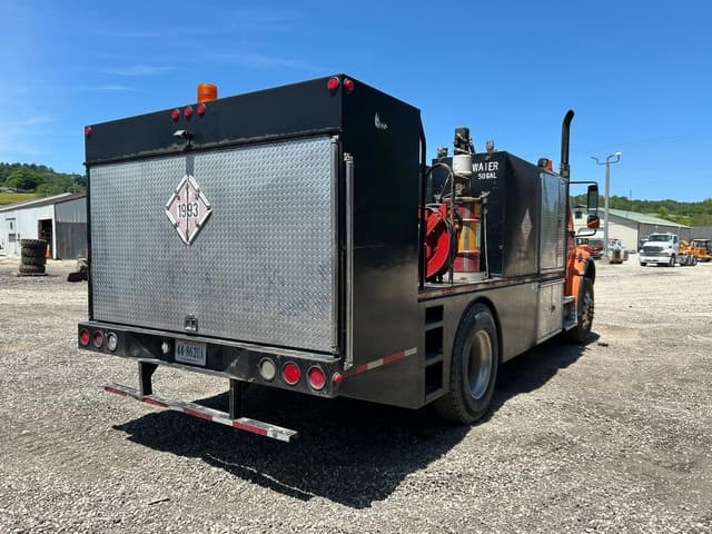 Image of Freightliner M2 equipment image 3