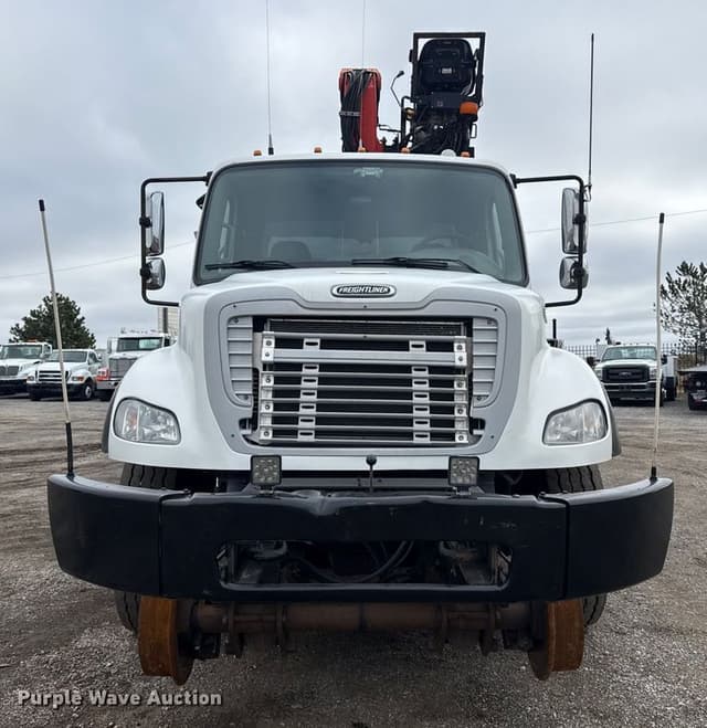 Image of Freightliner Business Class M2 equipment image 1