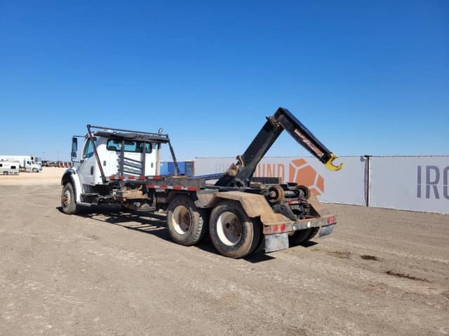 Image of Freightliner Business Class M2 equipment image 2