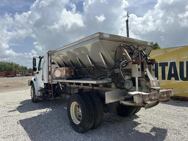 Image of Freightliner M2 equipment image 1