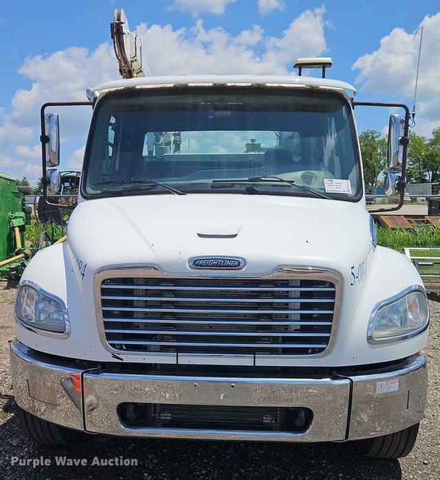 Image of Freightliner Business Class M2 equipment image 1