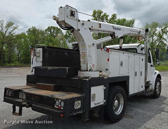 Image of Freightliner Business Class M2 equipment image 4