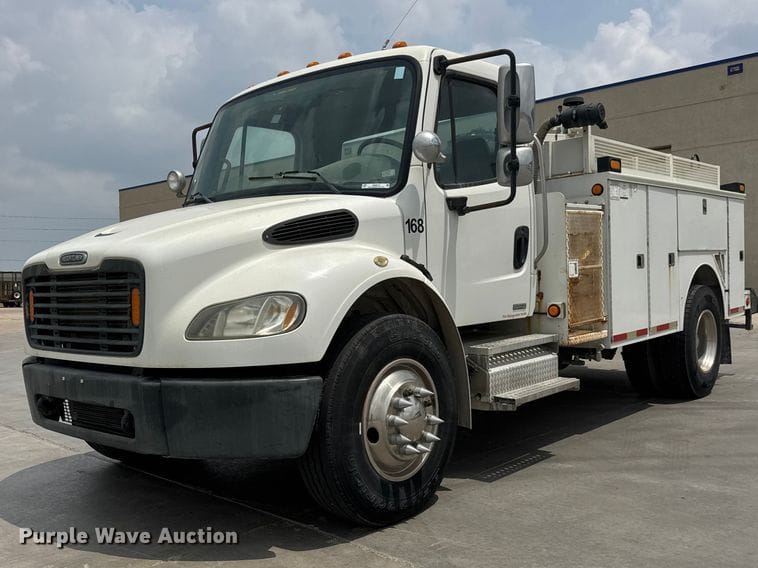 2007 Freightliner Business Class M2 Equipment Image0