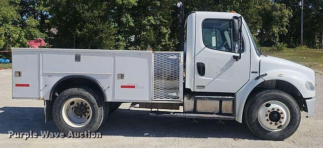 Image of Freightliner Business Class M2 equipment image 3