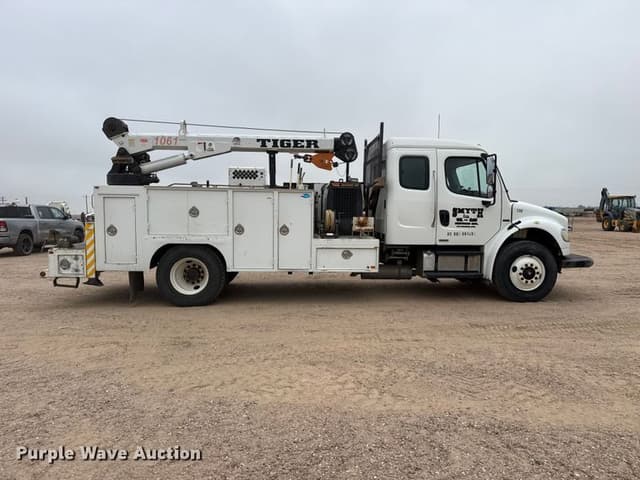Image of Freightliner Business Class M2 equipment image 3