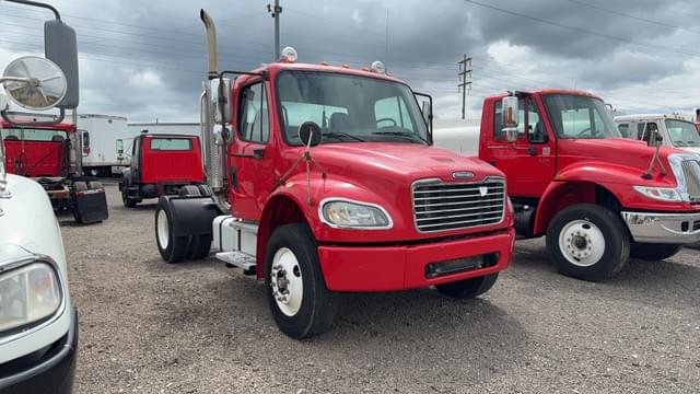 Image of Freightliner Business Class equipment image 2