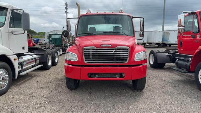 Image of Freightliner Business Class equipment image 1