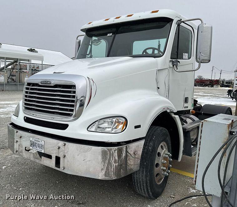 Image of Freightliner Cascadia Primary image