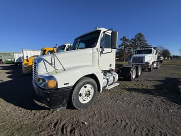 Main image Freightliner Century 120