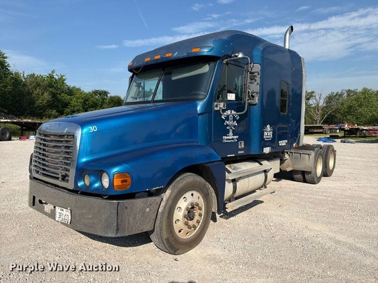 2007 Freightliner Century Class Equipment Image0