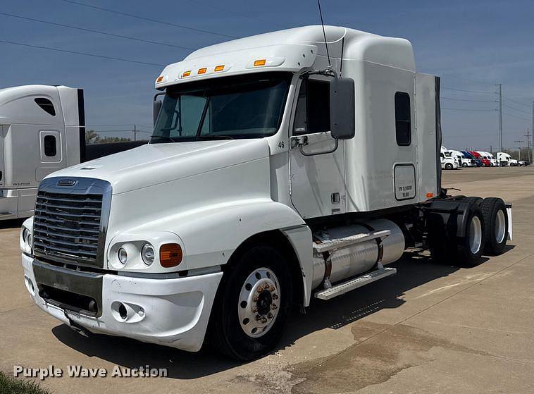 Image of Freightliner Century Class Primary image