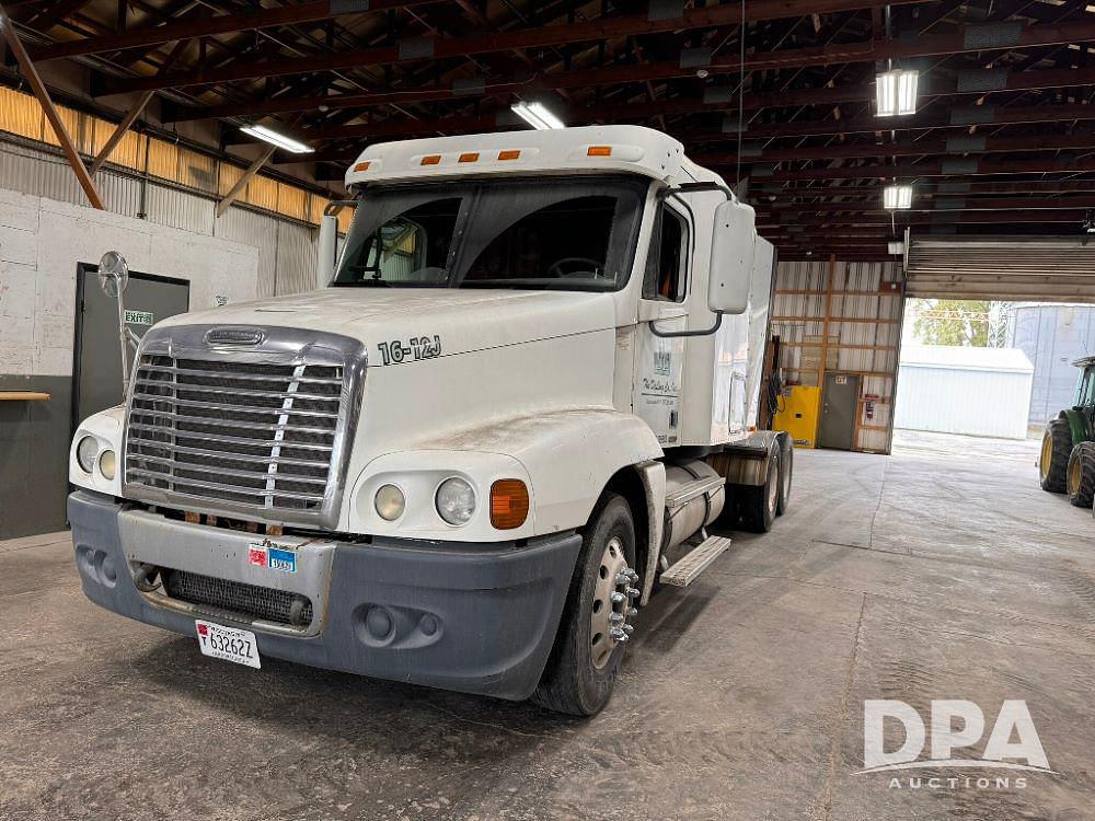 Image of Freightliner Century Primary image