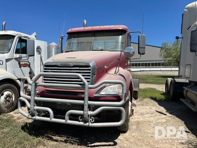 Image of Freightliner CL120 equipment image 1