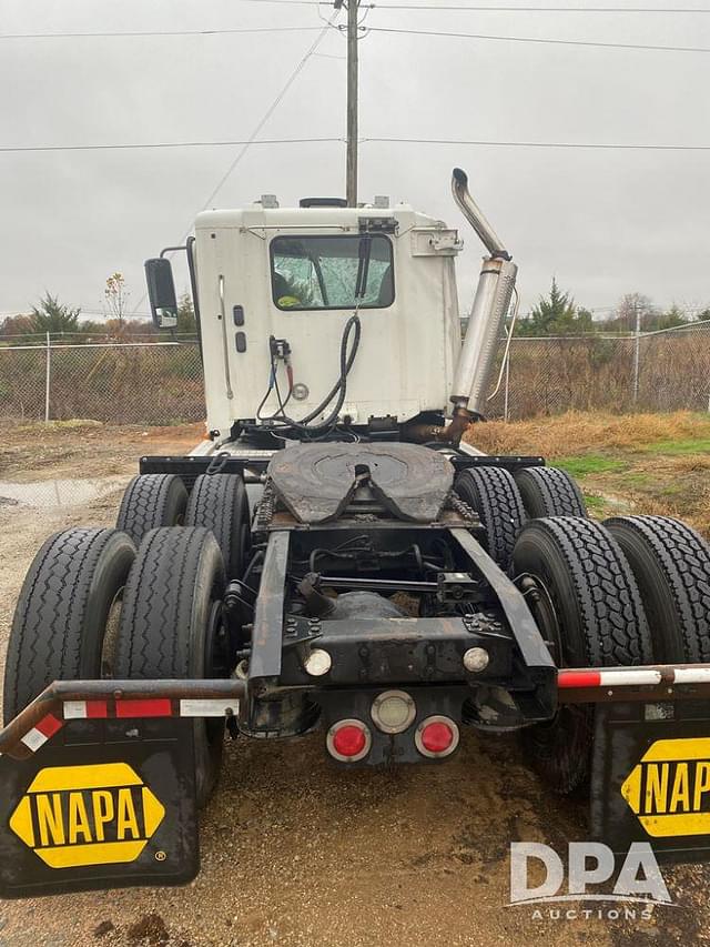 Image of Freightliner CL120 equipment image 4