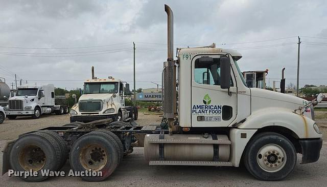 Image of Freightliner CL120 equipment image 3