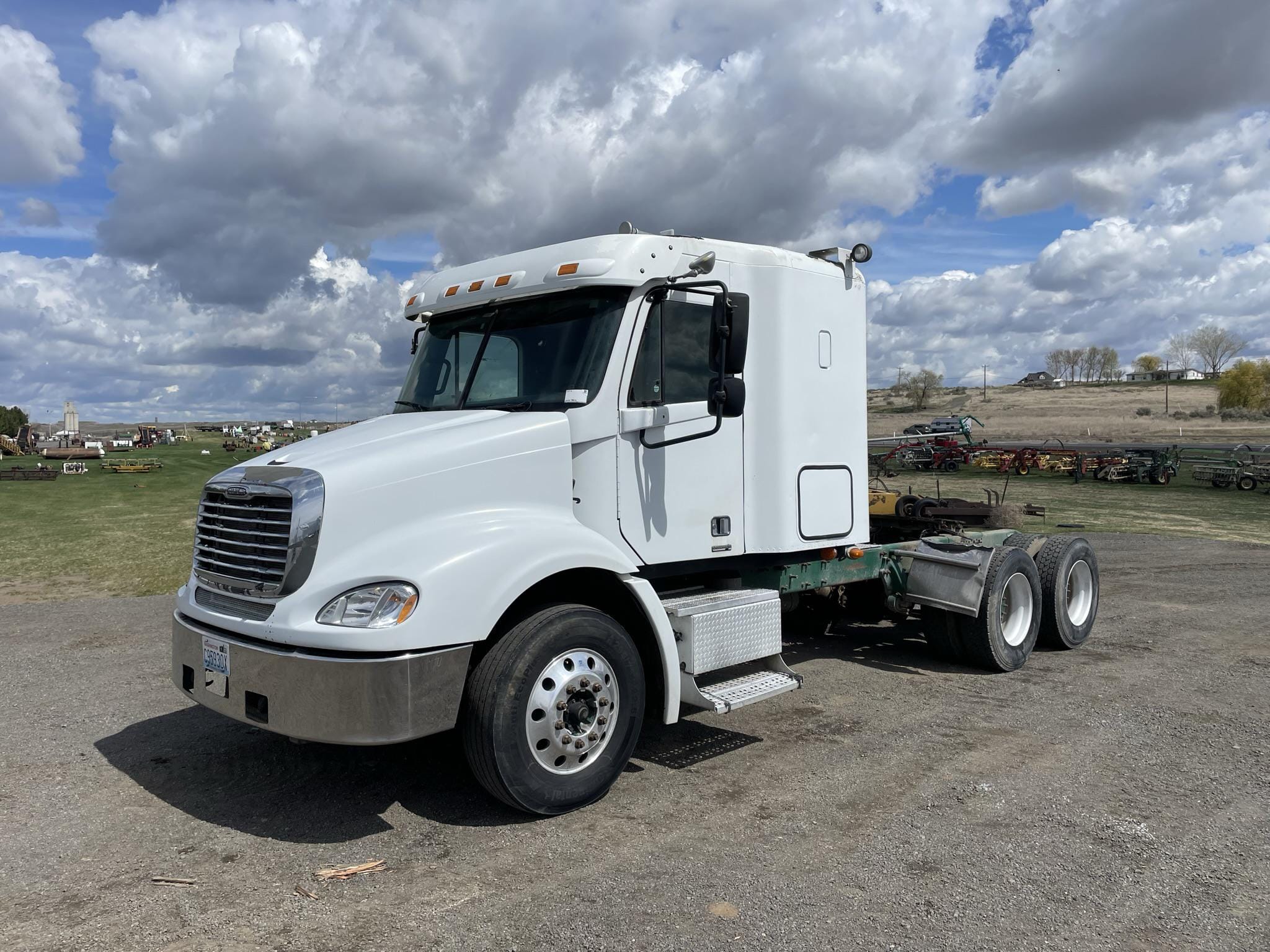 Main image Freightliner Columbia 112