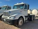 2007 Freightliner Columbia 120 Image