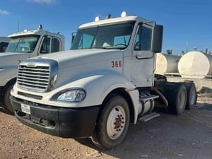 2007 Freightliner Columbia 120 Image