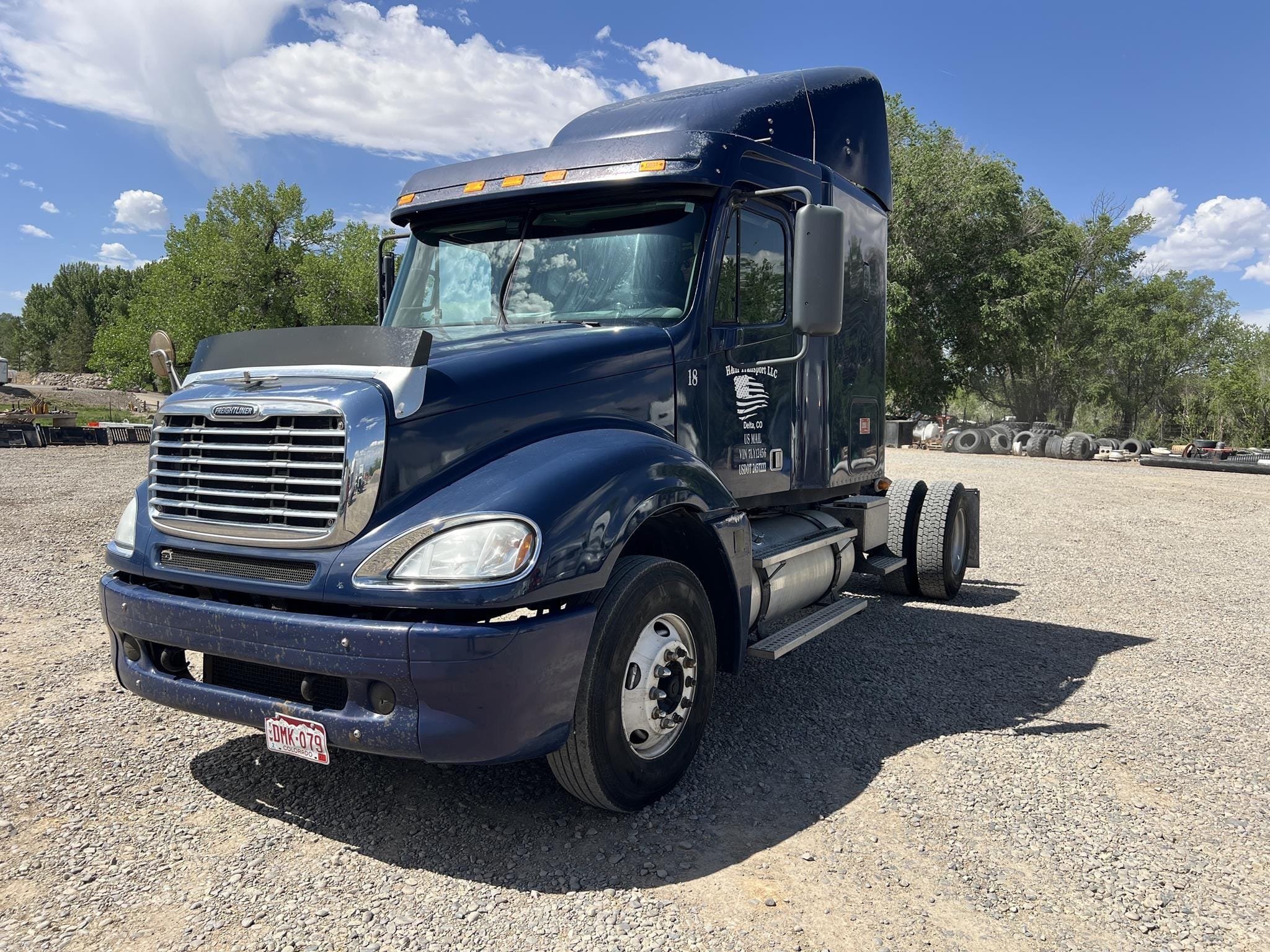 2007 Freightliner Columbia 120 Equipment Image0