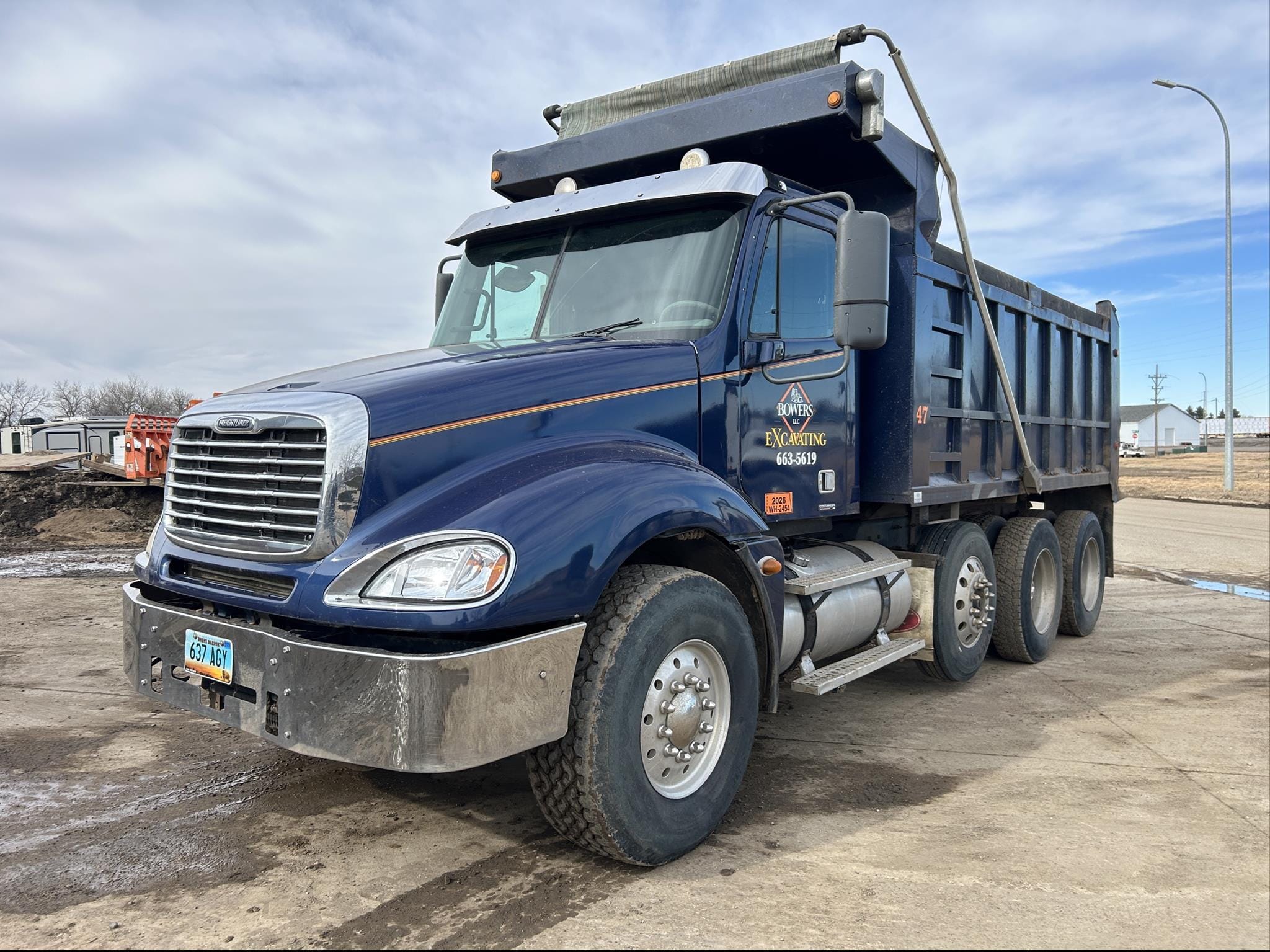 2007 Freightliner Columbia 120 Equipment Image0
