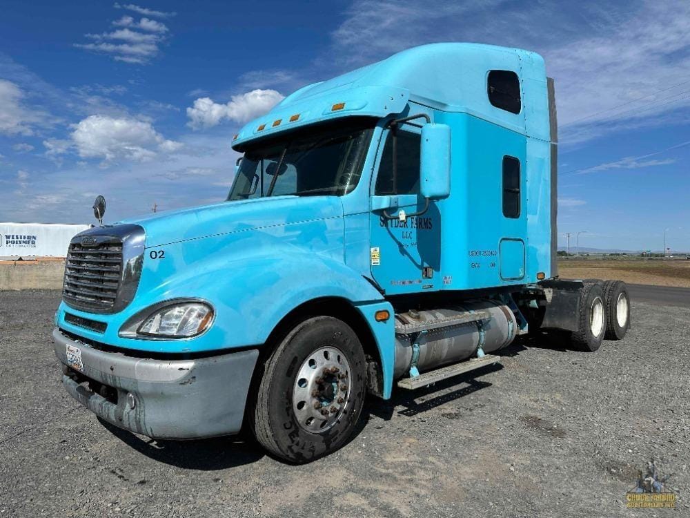 Main image Freightliner Columbia 120