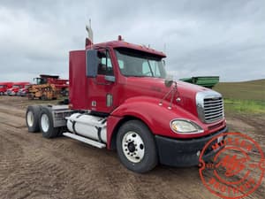 2007 Freightliner Columbia 120 Image