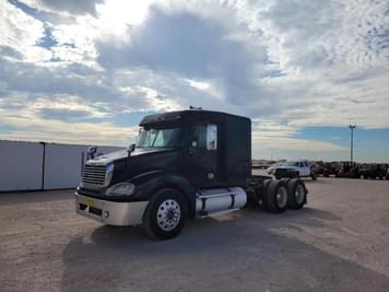 Main image Freightliner Columbia 120