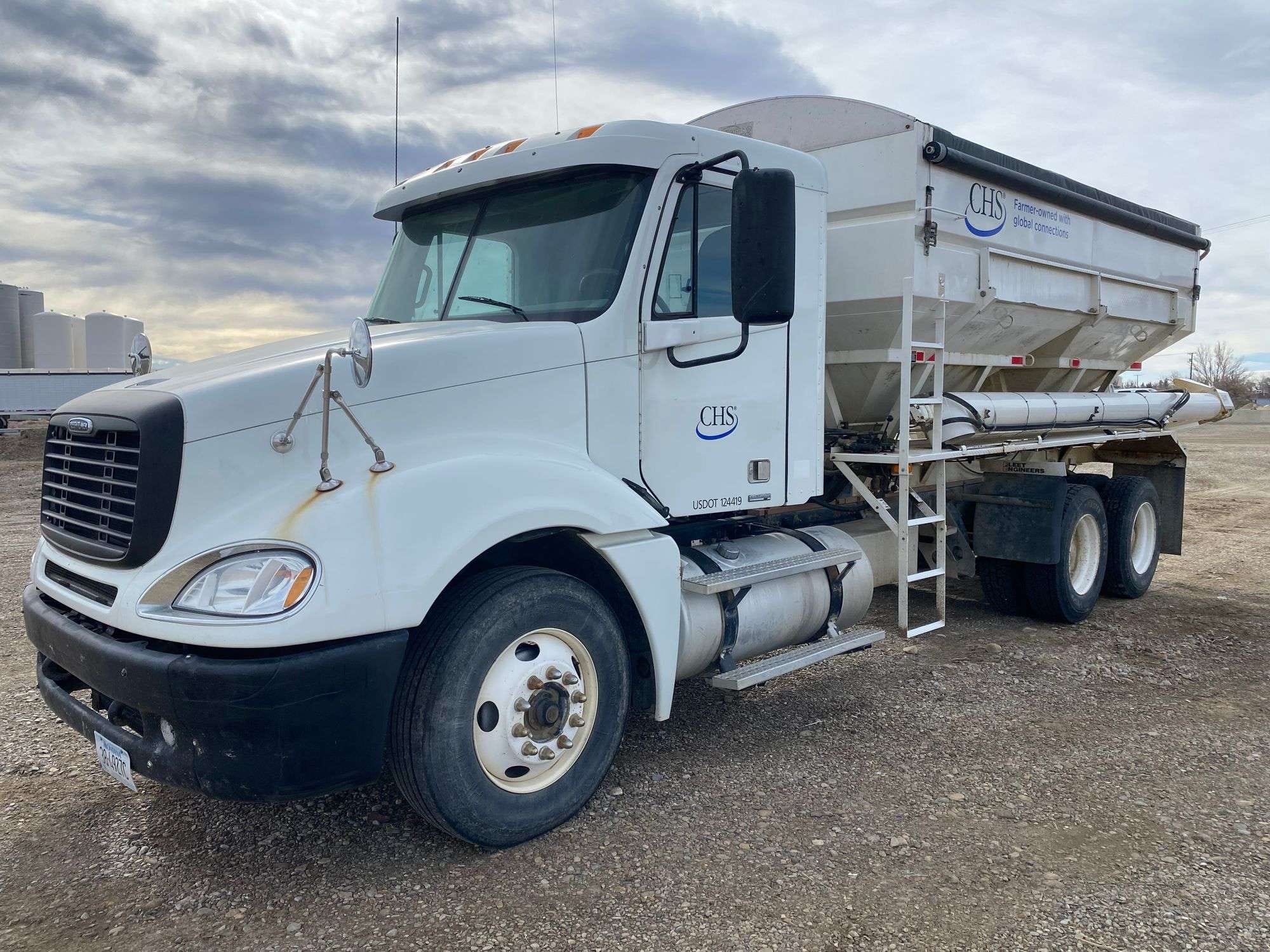 2007 Freightliner Columbia Equipment Image0