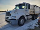2007 Freightliner Columbia Image