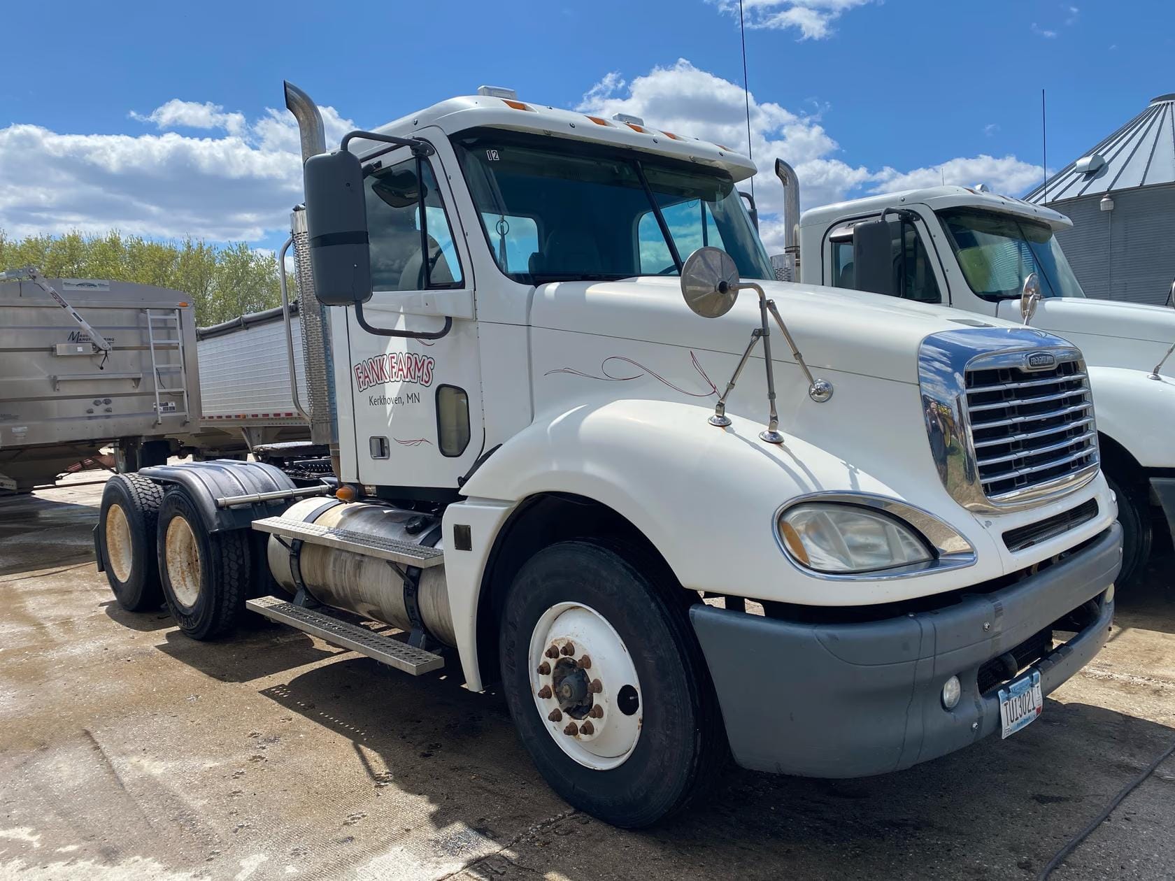 2007 Freightliner Columbia Equipment Image0