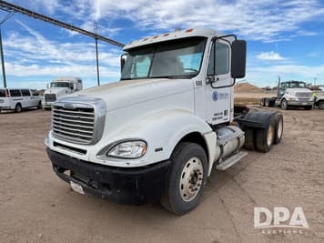 Main image Freightliner Columbia