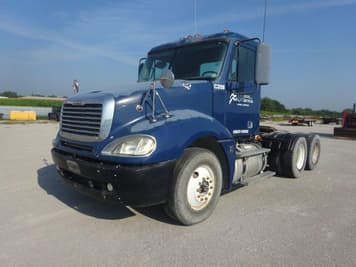 Main image Freightliner Columbia