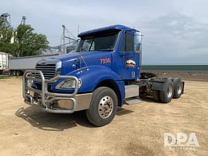 2007 Freightliner Columbia Image