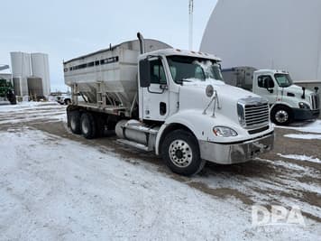 Main image Freightliner Columbia