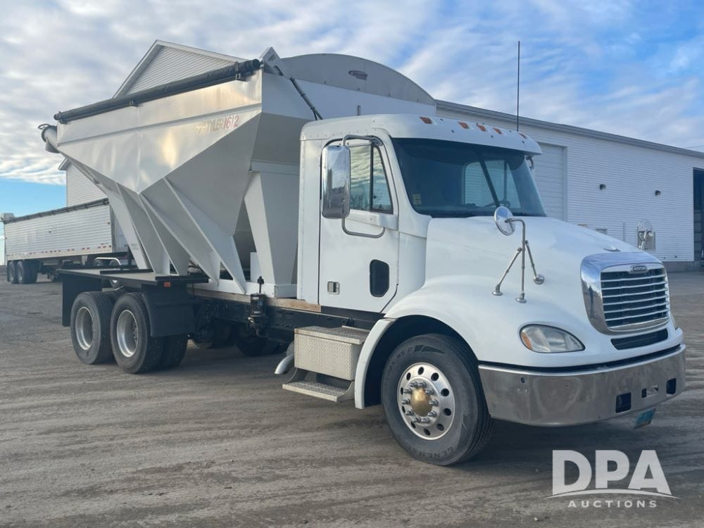 2007 Freightliner Columbia Equipment Image0