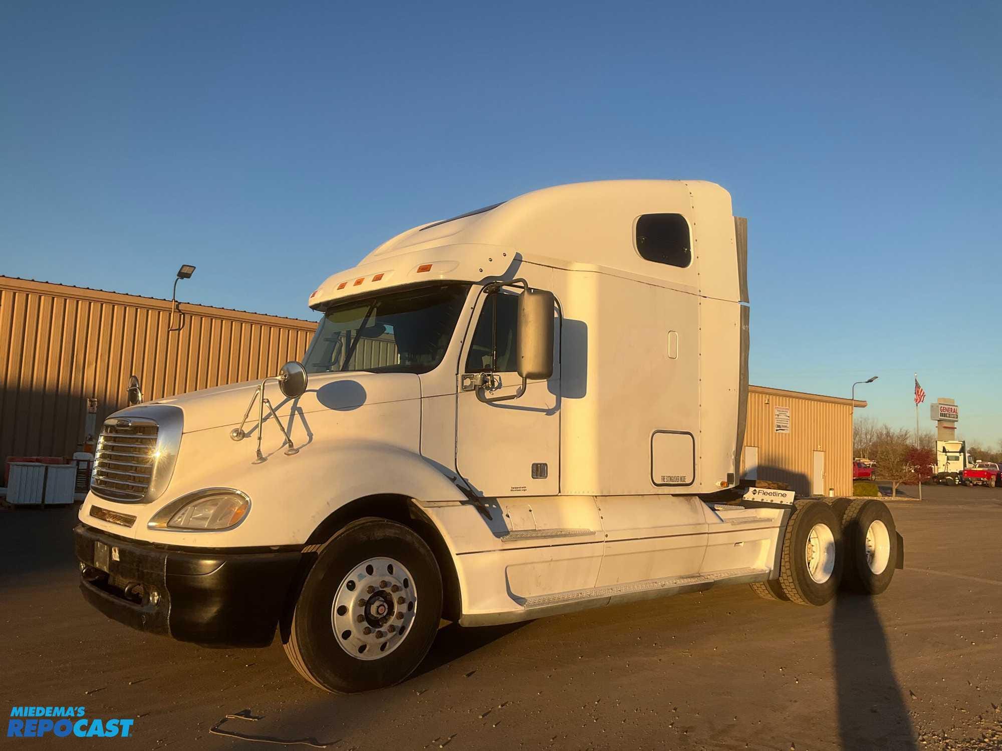Main image Freightliner Columbia