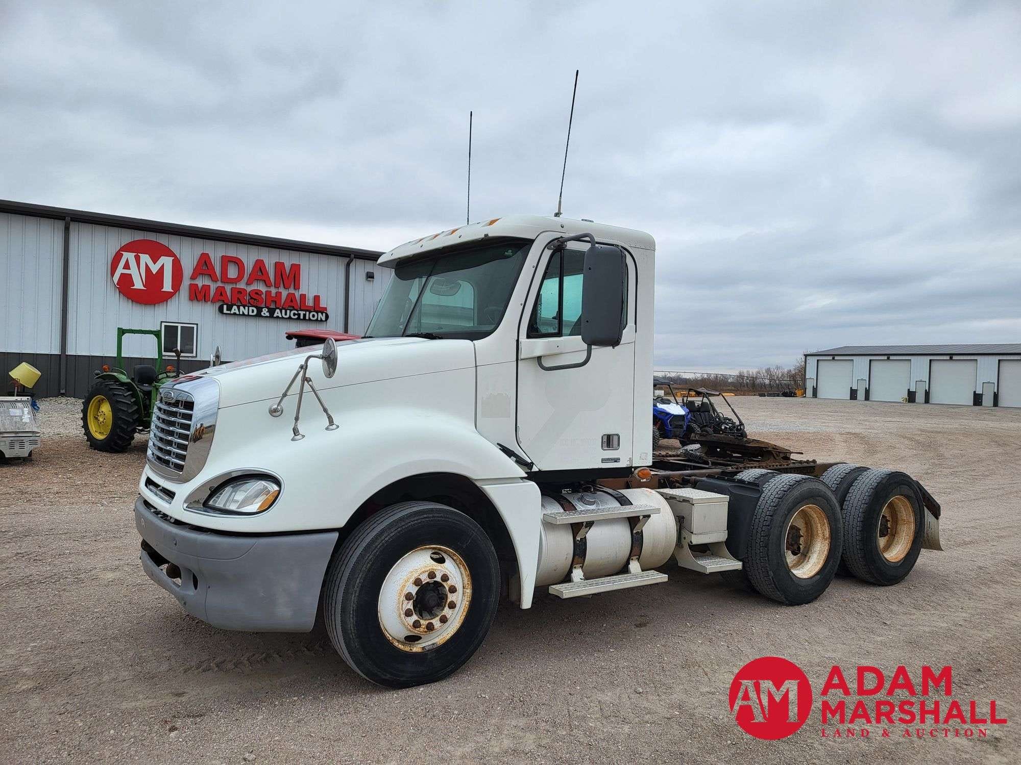 2007 Freightliner Columbia Equipment Image0